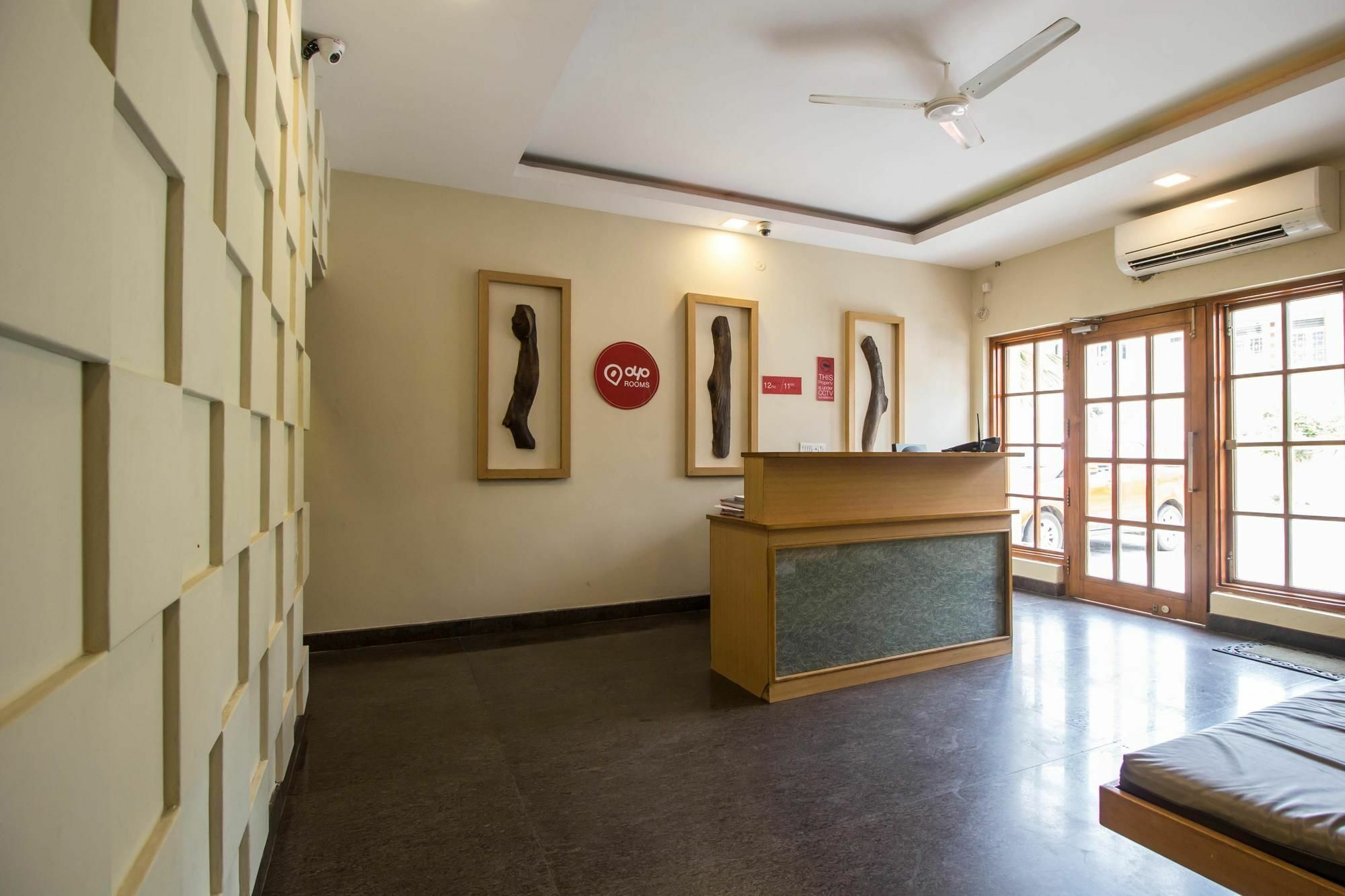 Oyo Apartments Rk Beach Road Visakhapatnam Exterior photo
