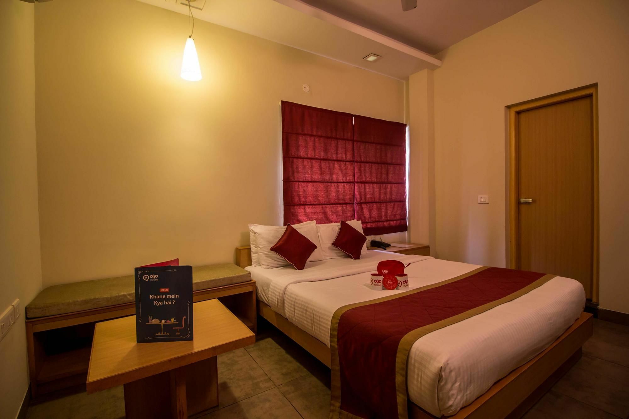 Oyo Apartments Rk Beach Road Visakhapatnam Exterior photo