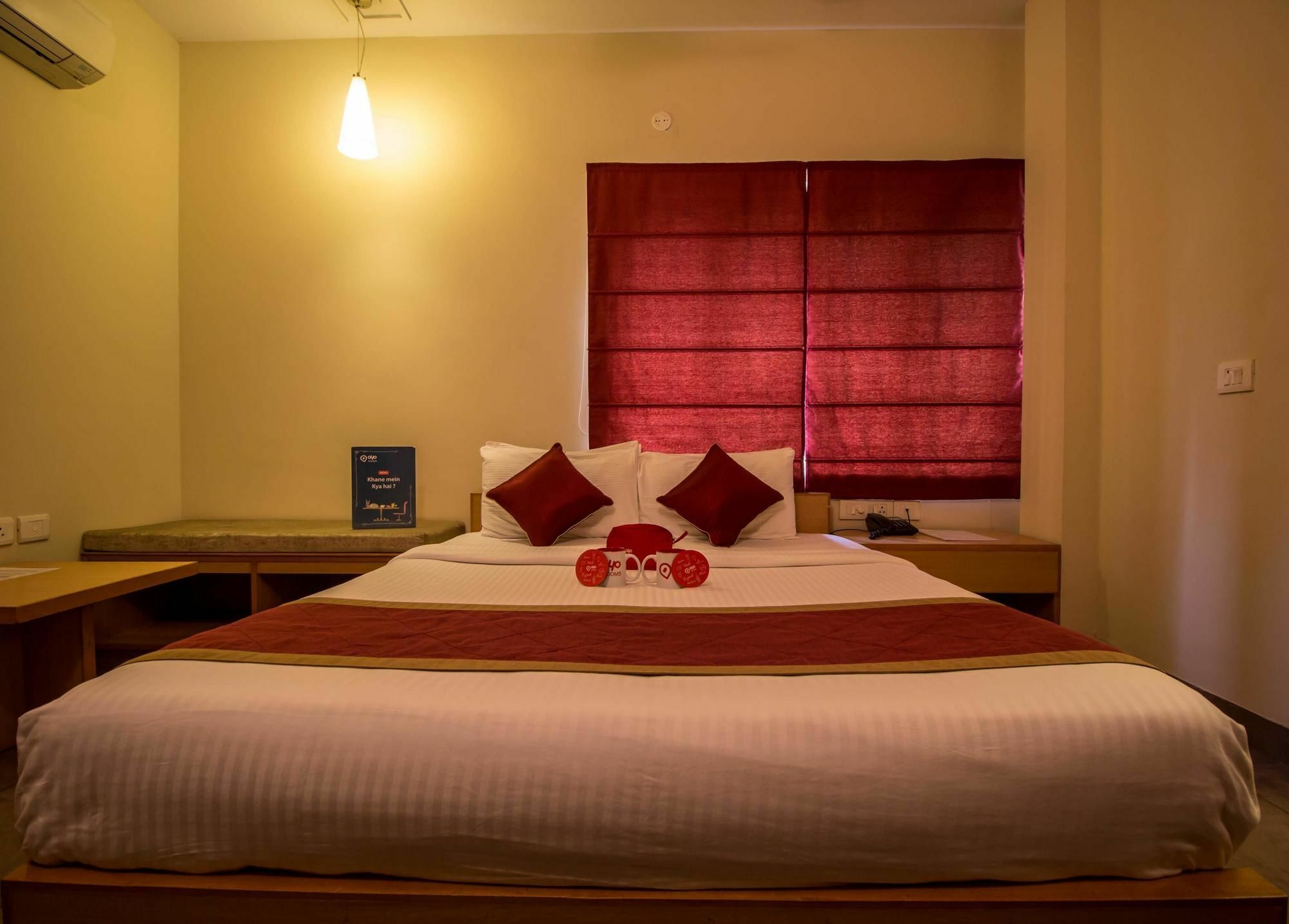 Oyo Apartments Rk Beach Road Visakhapatnam Exterior photo